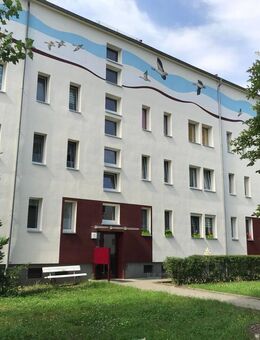 Sanierte 3-Raumwohnung im 2. Obergeschoss in Wolfen-Nord steht für Ihren Einzug bereit ! - Bitterfeld-Wolfen