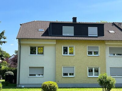 BONN BEUEL TOP 3-Zimmer Wohnung im 1.OG, ca. 90 m² Wfl., Einbauküche, Balkon, Gäste-WC, Stellplatz.