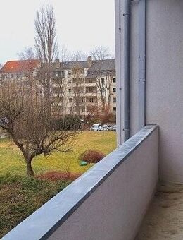 WG Aufgepasst!! - 2 gleiche Zimmer und Gemeinschaftsküche mit Balkon - Chemnitz