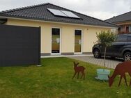 Wunderschönes Einfamilienhaus im Bungalowstil mit 4 Zimmern und 2 Stellplätzen in Schwerin - Schwerin