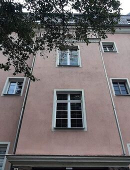 Gut vermietete Eigentumswohnung in gepflegtem Mehrfamilienhaus in Seitenstraßenlage - Chemnitz