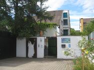 Architektenhaus mit 190 m² Wohn-/Nutzfläche und 933 m² Grund !! - Rednitzhembach