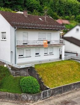 +++In unverbaubarer Lage: Charmantes Einfamilienhaus mit kleiner Einliegerwohnung, Panoramablick, Terrassen, Garten, Garage in ruhiger, idyllischer La - Waldfischbach-Burgalben