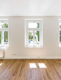 Helle 2-Zimmer-Wohnung direkt am Lene-Voigt-Park - Leipzig