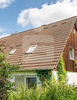 Stark sanierungsbedürftiges Fertighaus mit Nachtstromspeicherheizung auf Erbpacht. - Overath