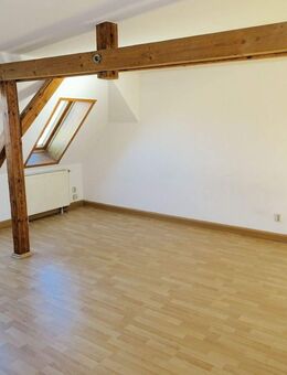2 Zimmer Dachgeschoss Wohnung in Zwickau zu vermieten! - Zwickau