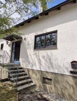 Einfamilienhaus freistehend mit viel Platz, Garten und in ruhiger Wohnlage - Rottenburg (Neckar)