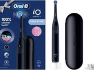 Oral-B Elektrische Zahnbürste iO Series 2, Aufsteckbürsten: 1 St., für die sanfte Reinigung, Reise-Etui, Aufsteckbürstenhalter