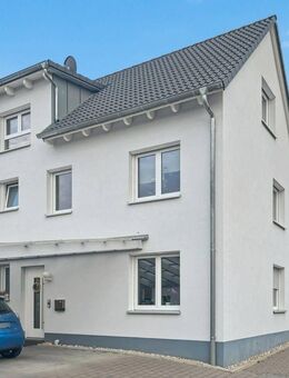 Karlsbad: Energieeffizientes, modernes Einfamilienhaus - familienfreundliches Wohnen auf drei Etagen - Karlsbad