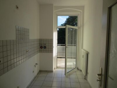 Objekt-Nr.: 94/21 - Schöne vermietete 3-Zimmer-ETW mit Wanne und Balkon in Denkmalschutzobjekt in Plauen
