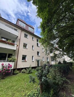 Renovierte 2,5 Zimmerwohnung mit Balkon in Ahrensburg - Ahrensburg