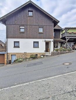 Wohnhaus mit Entwicklungsmöglichkeiten - Steinbach (Wald)