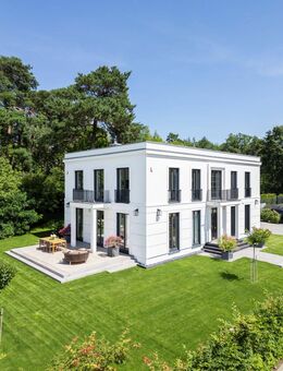 Anspruchsvolle Familienvilla mit schön angelegtem Garten in Groß Glienicke - Potsdam