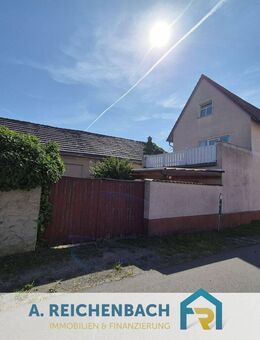Platz für die ganze Familie - Charmantes Zweifamilienhaus + Lehmhaus und Scheune in Krippehna zu verkaufen! - Zschepplin