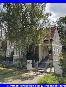 Mehrgenerationenhaus mit Wohnungen, Gewerbe, Werkstatt und Garagen in zentraler Lage - Neuenhagen (Berlin)