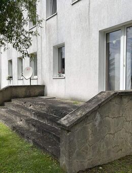 Acht vermietete Wohnungen in zwei Wohnhäusern auf 10.000 m2 im Angermünder Ortsteil an der L 24 - Angermünde