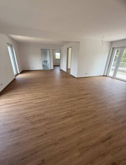 Neubauprojekt Von-Behring-Straße 2 (PLZ 66424), 3 Zimmer-Wohnung mit Dachterrasse zu vermieten! - Homburg