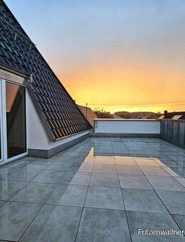 Stilvolles Penthouse mit puristischer Formensprache, Fernsicht und großer Dachterrasse - Babenhausen (Bayern)