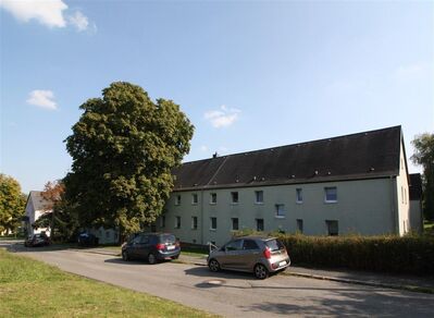 2-Zimmer-Wohnung im Erdgeschoss mit Balkon wartet auf neue Mieter