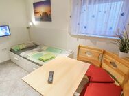 Gästezimmer mit eigener Küche, Internet, TV, gratis Leihfahrrad, GästeWC/Bad/WC-Mitbenützung, Waschmaschine, Trockner - Filderstadt