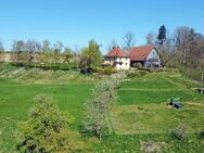 Stadtnahes Hofanwesen mit Panoramablick über Ravensburg bis zu den Alpen - Ravensburg