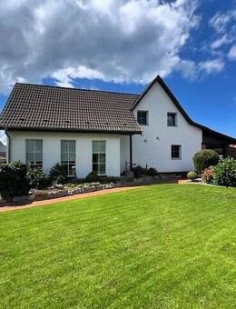 Frisch renoviertes Einfamilienhaus mit kleiner separater Gewerbeeinheit zu verkaufen. - Insel Poel