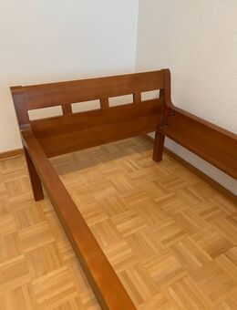 Massivholz Bett in 190 x 90 - Essen