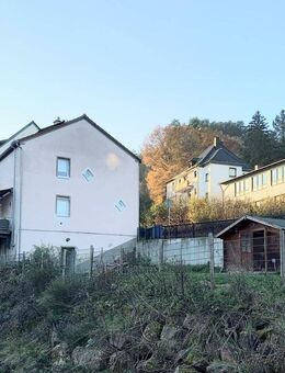 Ohne einen Pinselstrich beziehbar! TOP Wohnhaus mit Balkon, Terrasse, Garten und Garage, in Rodalben (Pirmasens) - Rodalben