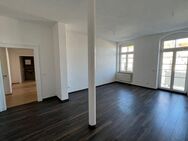 Komfortabel Wohnen in schönem Altbau * 3-Zi.-Wohnung zur Hofseite mit Balkon und Gäste-WC * - Freiberg