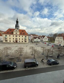 Helle 1- Raum Wohnung direkt im Zentrum - Borna