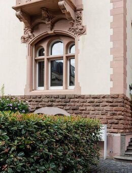 Herrschaftliche Stilaltbauwohnung mit Garten - Frankfurt (Main)