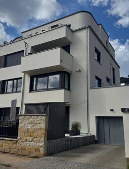 Erstbezug! Exklusive 4-Zimmerwohnung mit großer Terrasse, barrierefrei mit Lift, in bester Lage - Radebeul