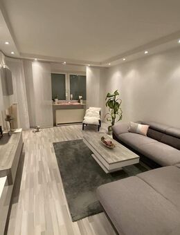 Gepflegte & renovierte 3 Zimmer-Wohnung mit Süd/West-Balkon in ruhiger Lage von Altdorf - Altdorf (Bayern)