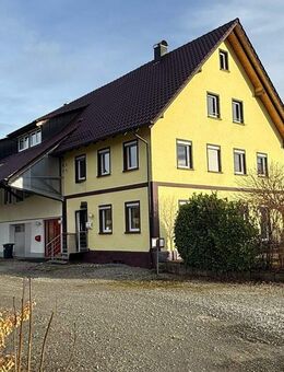 FREIE SICHT ZU WALD UND WIESE! Sanierte ehemalige Bauernhaushälfte mit Garten südlich von Horgenzell - Horgenzell