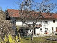Große Doppelhaushälfte mit viel Grund aber auch Sanierungsaufwand - Ramerberg