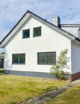 Hier fehlt nur der letzte Schliff! Teilsaniertes Einfamilienhaus auf großem Grundstück! - Schwanewede