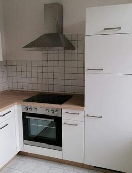 !! mit Einbauküche, 3-Raum-Wohnung mit Laminat in ruhiger Nebenstraße !! - Chemnitz