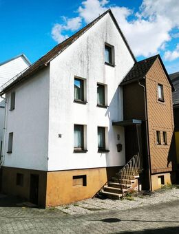 Kleines Einfamilienhaus im Ortskern von Mengerskirchen - Mengerskirchen