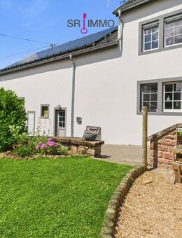 Hochwertig kernsaniertes Einfamilienhaus mit großer Garage/Werkstatt - Oberkail