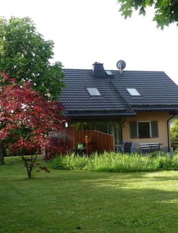 Kleinod im oberen Vogtland - modernes Wohnhaus, neues Nebengebäude Carports, Stallungen uvm. - Markneukirchen