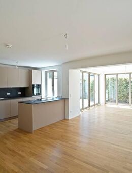 ELVIRA - Trudering, Erstbezug nach Kernsanierung, wunderschöne 4-Zimmer-Erdgeschosswohnung mit großem Gartenanteil - München