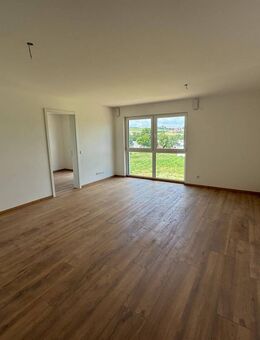 Neubau 3 Zimmer Wohnung mit Balkon , Carport & Stellplatz - Bissingen