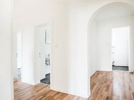Neu sanierte, vermietete 5-Zimmer-Wohnung auf 2 Ebenen mit Balkon, Garage und Gartenanteil - Eckersdorf