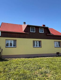 Familienfreundliches Einfamilienhaus mit großem Grundstück und Nebengebäude in Ilmenau - Ilmenau