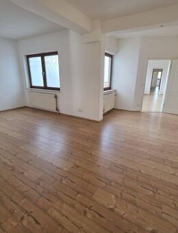 Wohnen auf großem Fuß - 5 RW mit Einbauküche im Zentrum - Eisenach