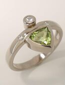 Ring Weißgold 585 mit Peridot und Diamanten=0,06ct w-si, Weite 57 in 55218