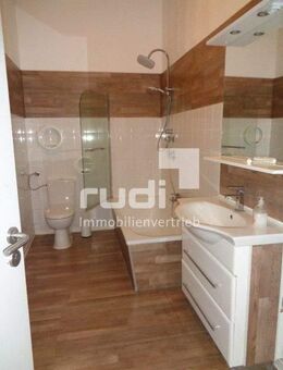 Kapitalanlage o. Wohnen, 3 - Zimmer Wohnung mit Terrasse u. Gartennutzung, Mittendrin in Bremerhaven - Bremerhaven