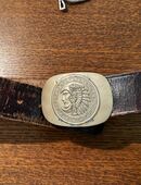 ~ Vintage Ledergürtel mit Indianer-Gürtelschnalle – Antiker Look in 88662