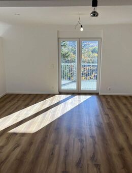 Freier Blick über's Neckartal - Neubaustandard - 3-Zimmer-Wohnung - Esslingen (Neckar)