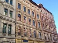 Großes helle 4-Raum Wohnung im Bürohaus mit Einbauküche in zentraler Lage. - Magdeburg